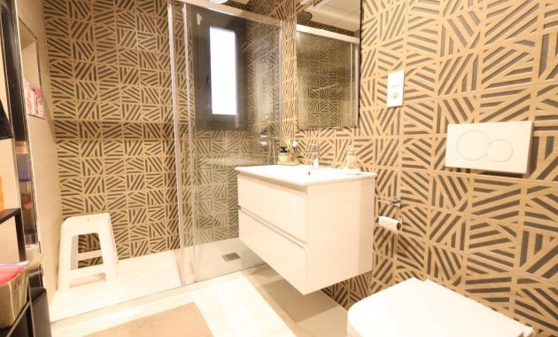 Venta - Apartamento / piso -
Orihuela Costa - Punta Prima