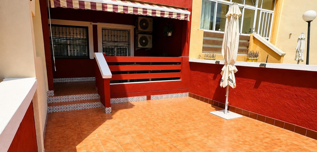 Venta - Bungalow -
Orihuela Costa - Los Altos