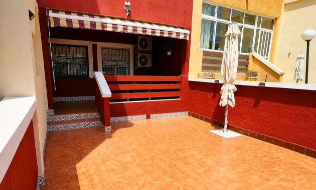 Venta - Bungalow -
Orihuela Costa - Los Altos
