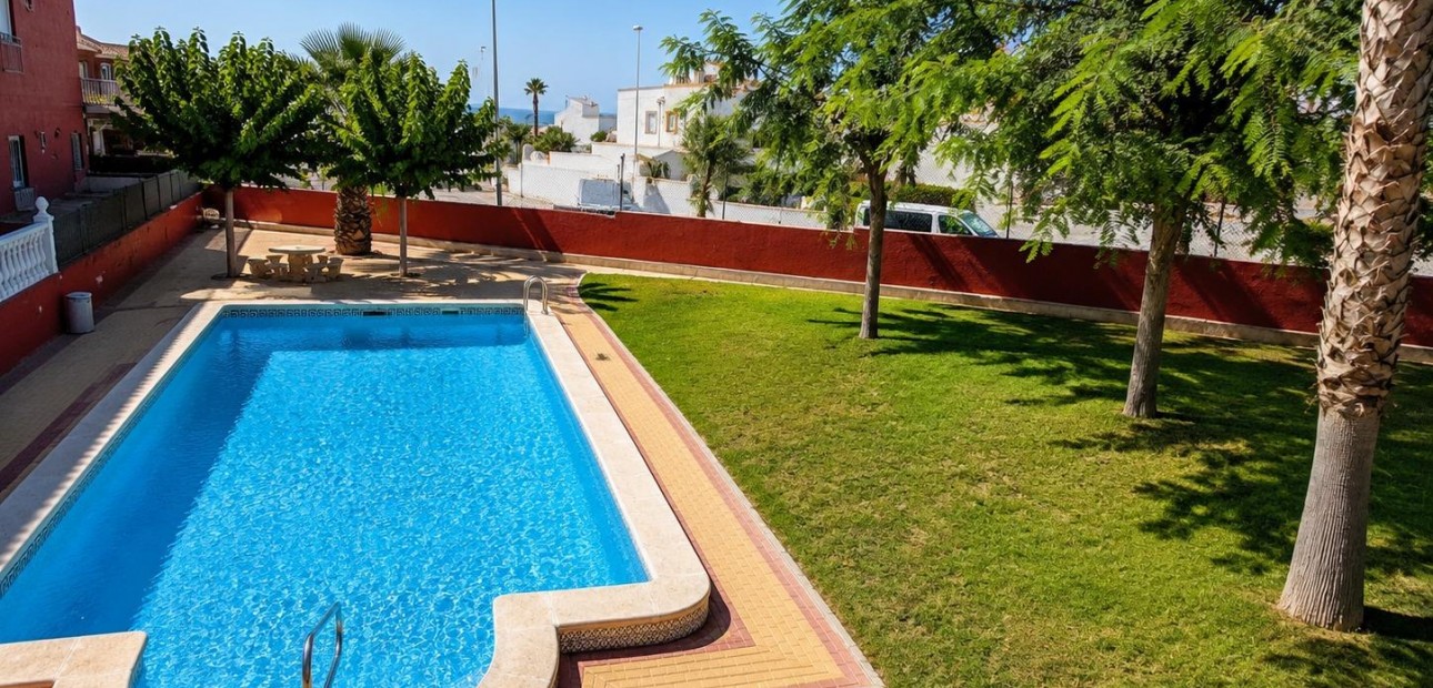 Venta - Bungalow -
Orihuela Costa - Los Altos