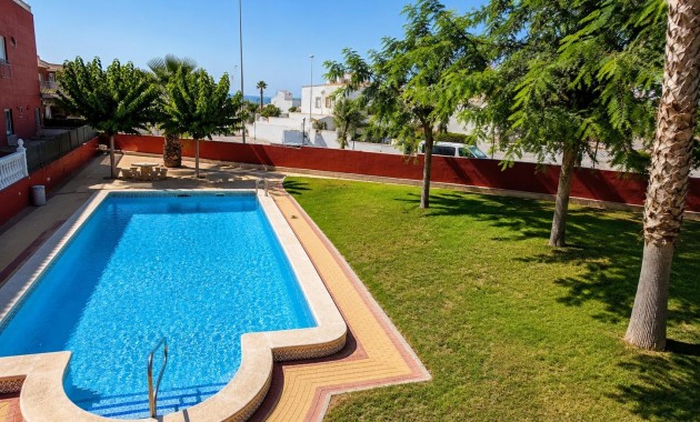 Venta - Bungalow -
Orihuela Costa - Los Altos
