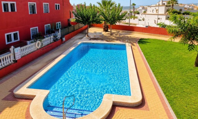 Venta - Bungalow -
Orihuela Costa - Los Altos