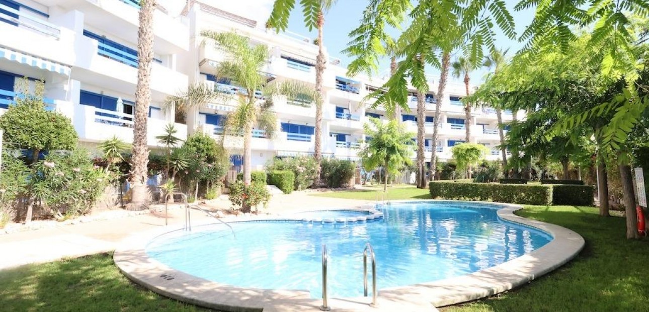 Venta - Bungalow -
Orihuela Costa - Los Altos