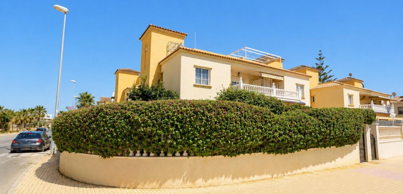 Venta - Apartamento / piso -
Orihuela Costa - Lomas de Cabo Roig