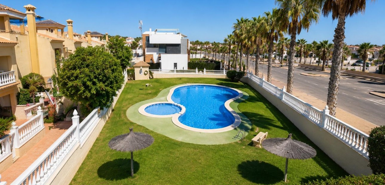 Venta - Apartamento / piso -
Orihuela Costa - Lomas de Cabo Roig