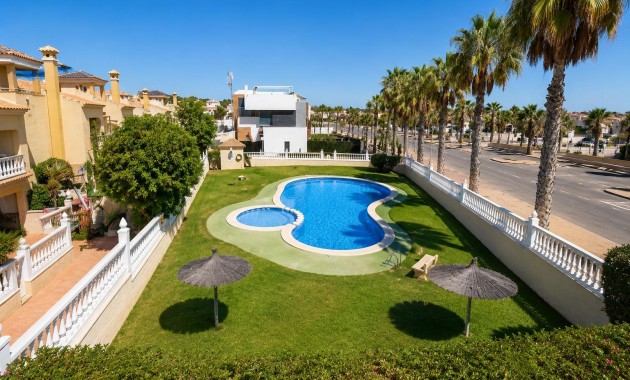 Venta - Apartamento / piso -
Orihuela Costa - Lomas de Cabo Roig