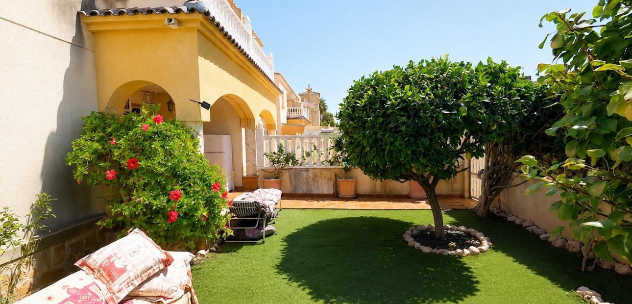 Venta - Apartamento / piso -
Orihuela Costa - Lomas de Cabo Roig