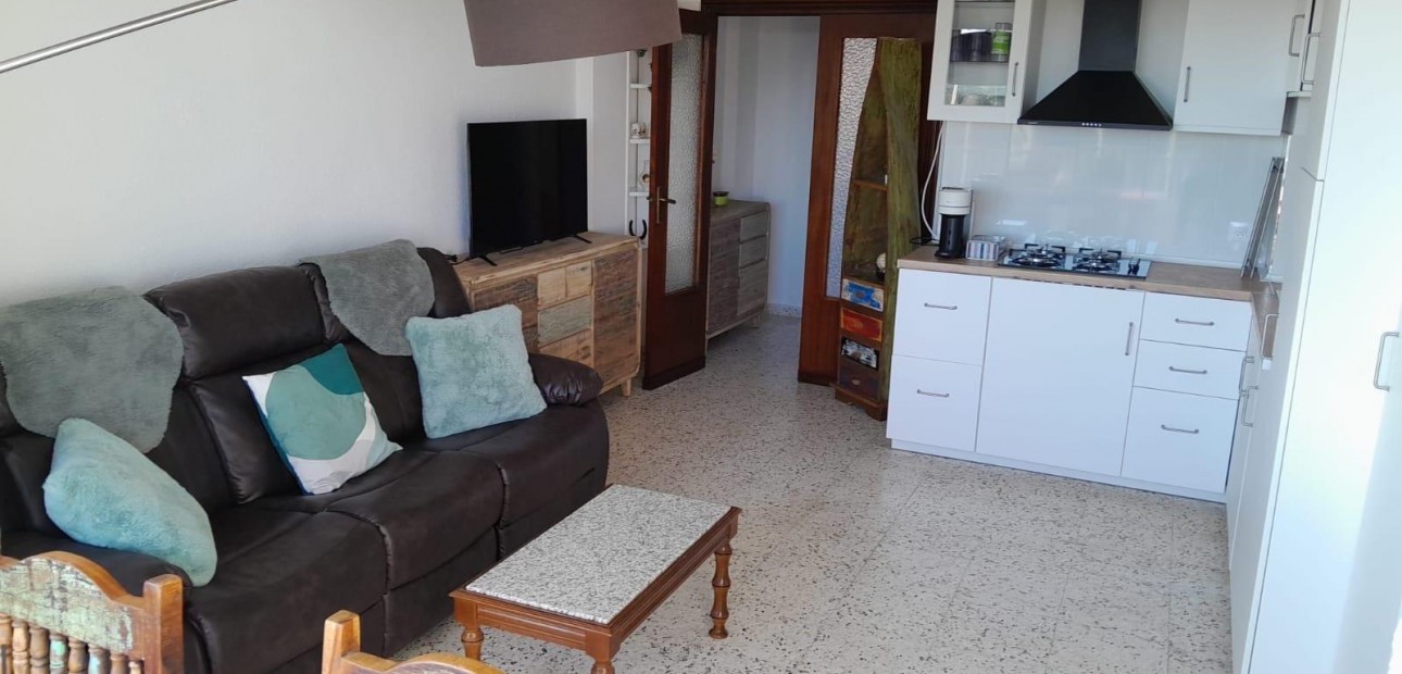 Venta - Apartamento / piso -
Guardamar del Segura - Urbanizaciones