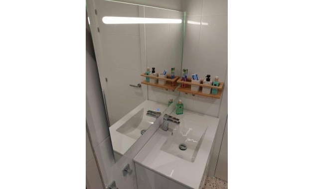 Venta - Apartamento / piso -
Guardamar del Segura - Urbanizaciones
