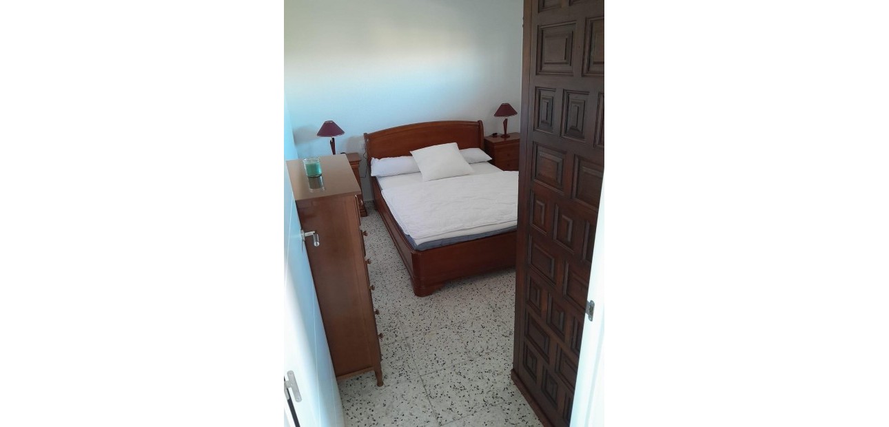 Venta - Apartamento / piso -
Guardamar del Segura - Urbanizaciones