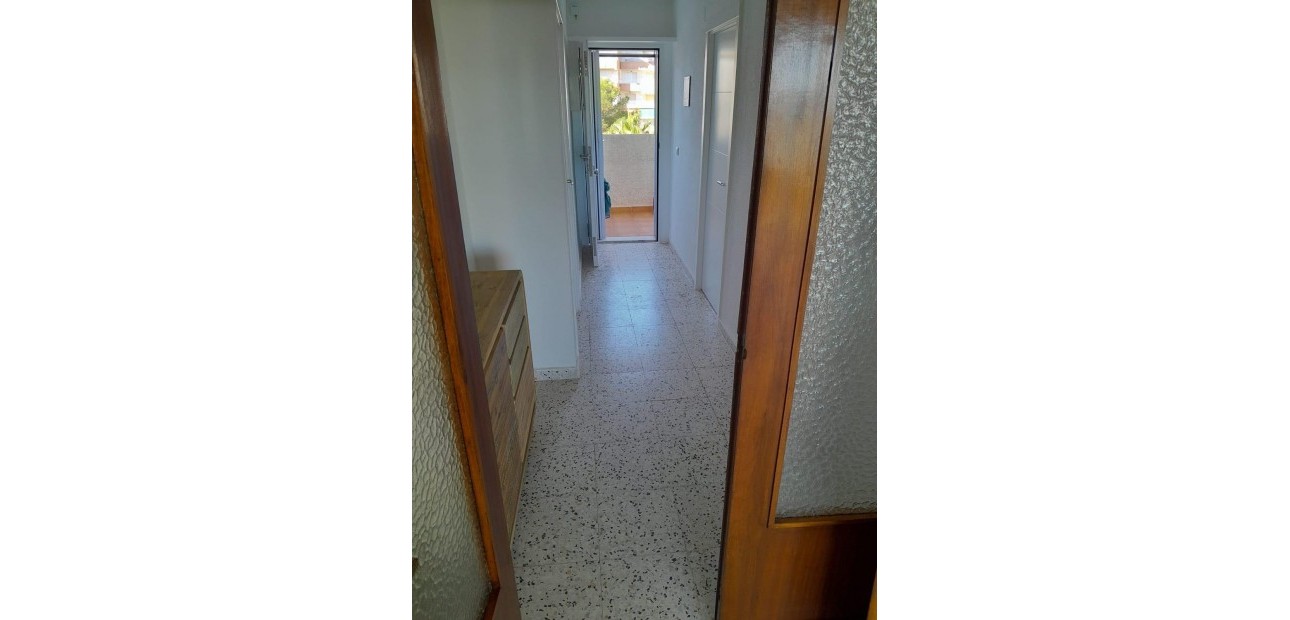 Venta - Apartamento / piso -
Guardamar del Segura - Urbanizaciones