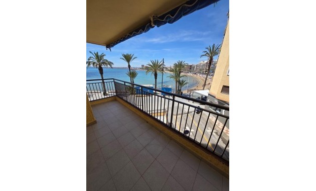 Venta - Apartamento / piso -
Torrevieja - Playa del cura