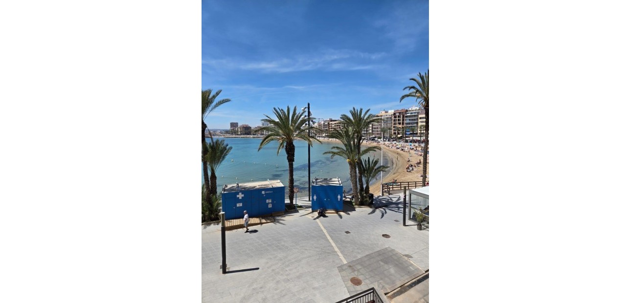 Venta - Apartamento / piso -
Torrevieja - Playa del cura