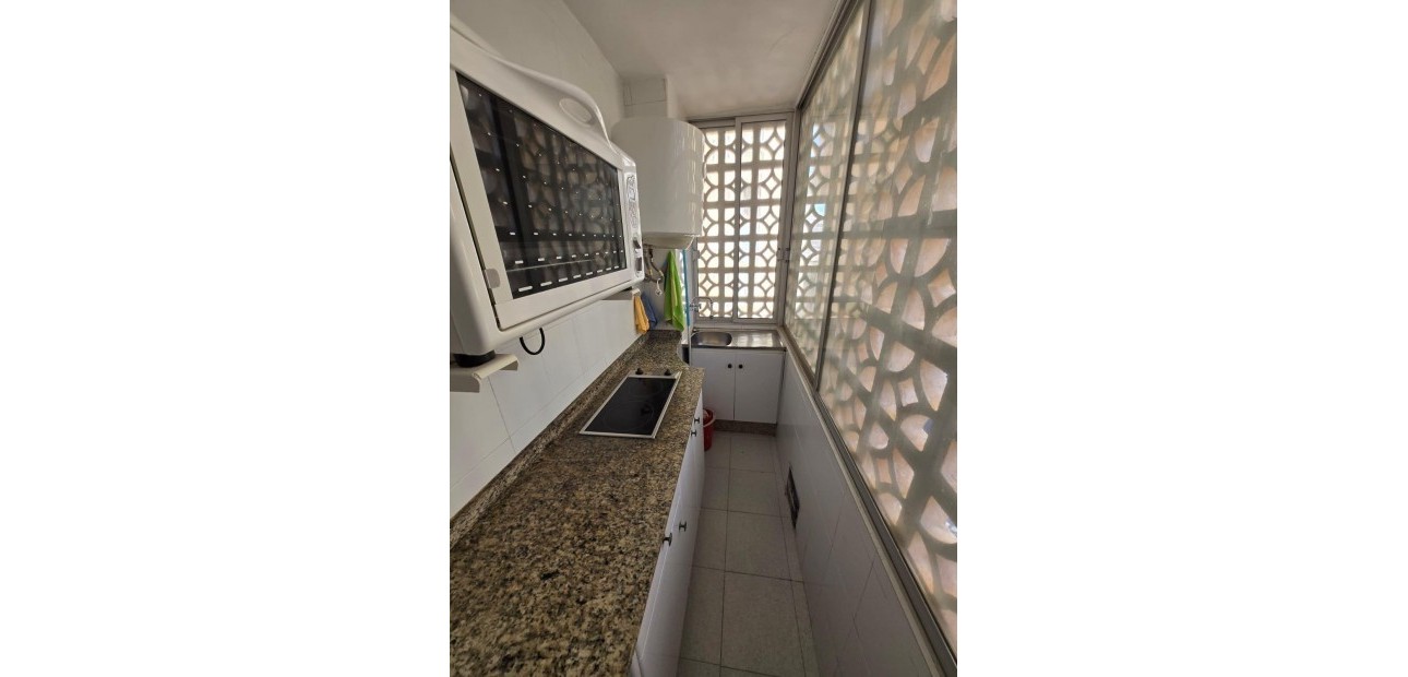 Venta - Apartamento / piso -
Torrevieja - Playa del cura