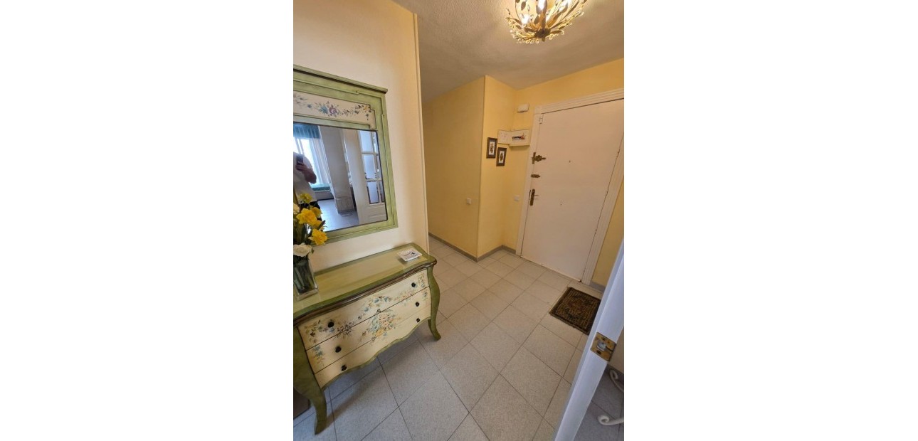 Venta - Apartamento / piso -
Torrevieja - Playa del cura