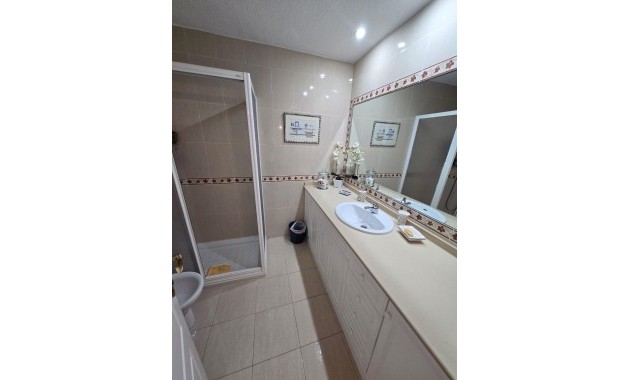 Venta - Apartamento / piso -
Torrevieja - Playa del cura