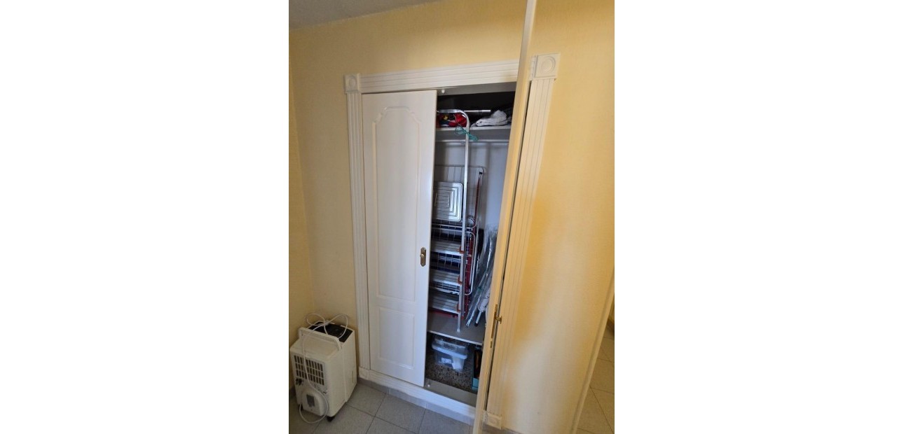 Venta - Apartamento / piso -
Torrevieja - Playa del cura