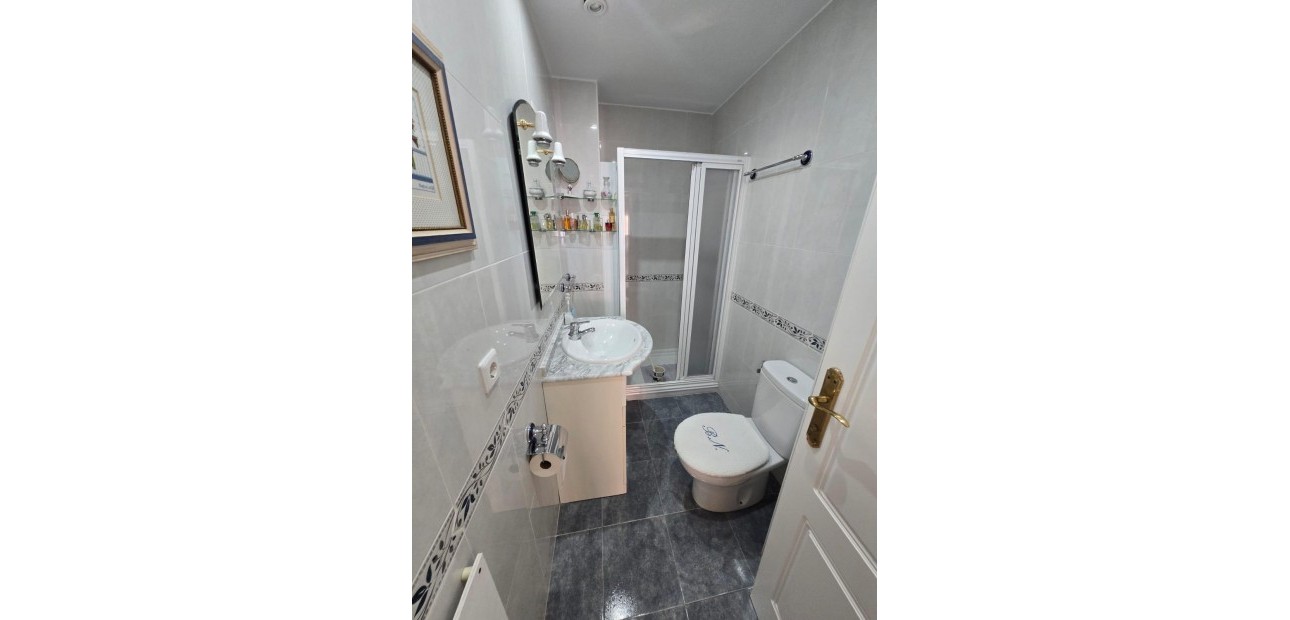 Venta - Apartamento / piso -
Torrevieja - Playa del cura