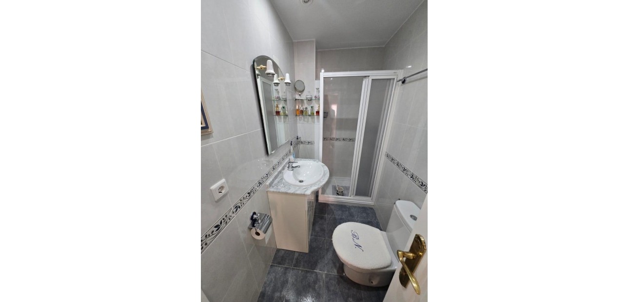 Venta - Apartamento / piso -
Torrevieja - Playa del cura