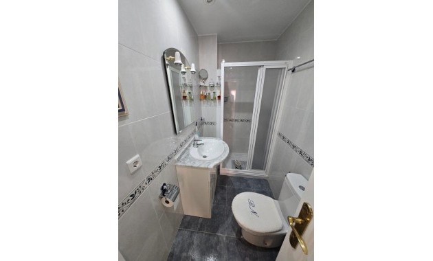 Venta - Apartamento / piso -
Torrevieja - Playa del cura