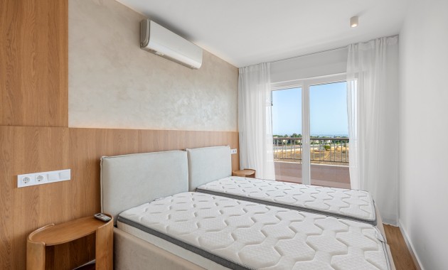 Venta - Apartamento / piso -
Torrevieja - Rocio del Mar