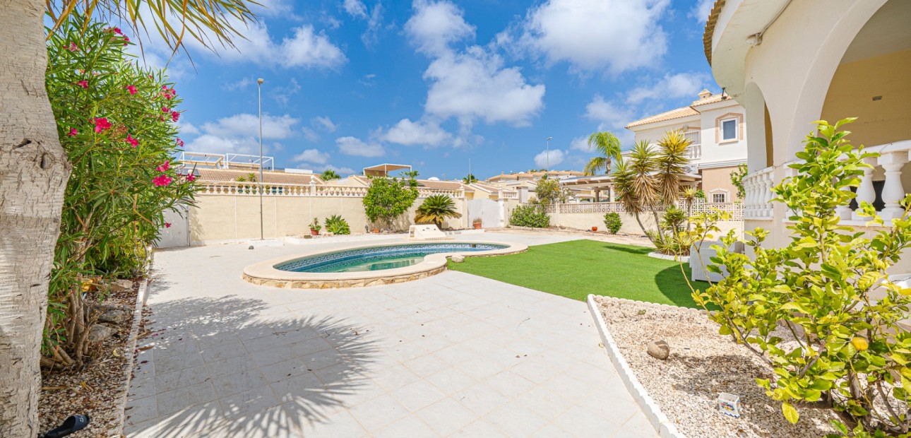 Venta - Detached Villa -
Ciudad Quesada - La Fiesta