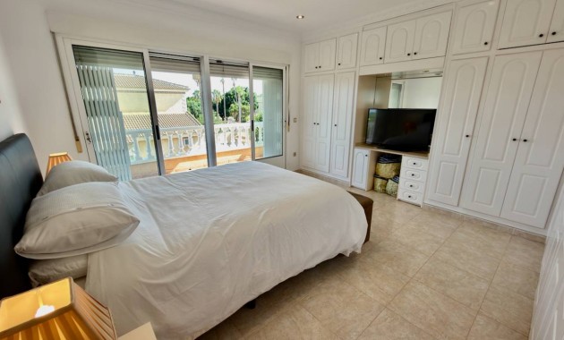 Venta - Villa -
Ciudad Quesada - Dona Pepa