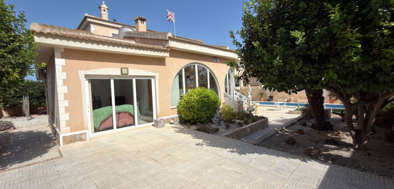 Venta - Villa -
Ciudad Quesada - Dona Pepa