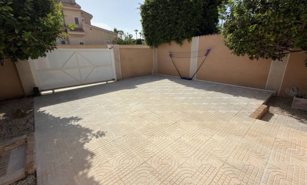 Venta - Villa -
Ciudad Quesada - Dona Pepa