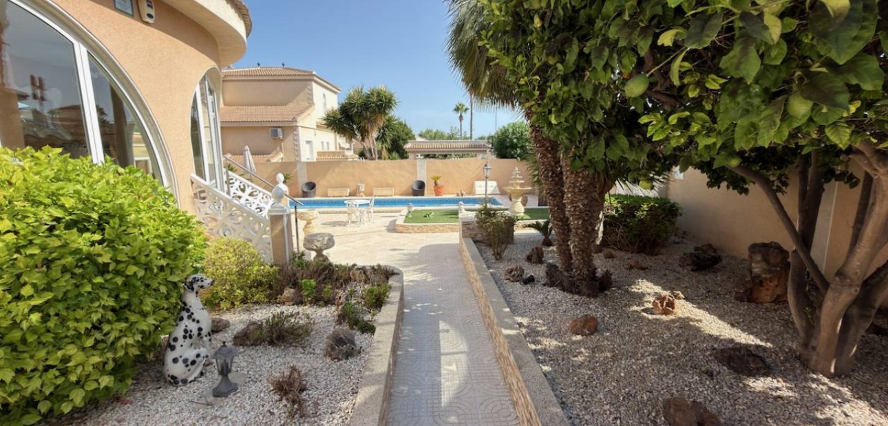 Venta - Villa -
Ciudad Quesada - Dona Pepa