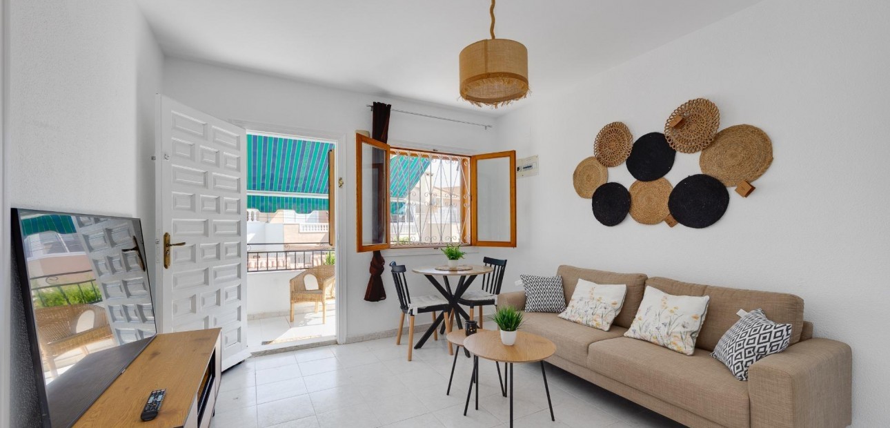 Venta - Apartamento / piso -
Torrevieja - Zona los Frutales