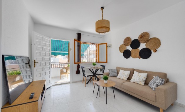 Venta - Apartamento / piso -
Torrevieja - Zona los Frutales