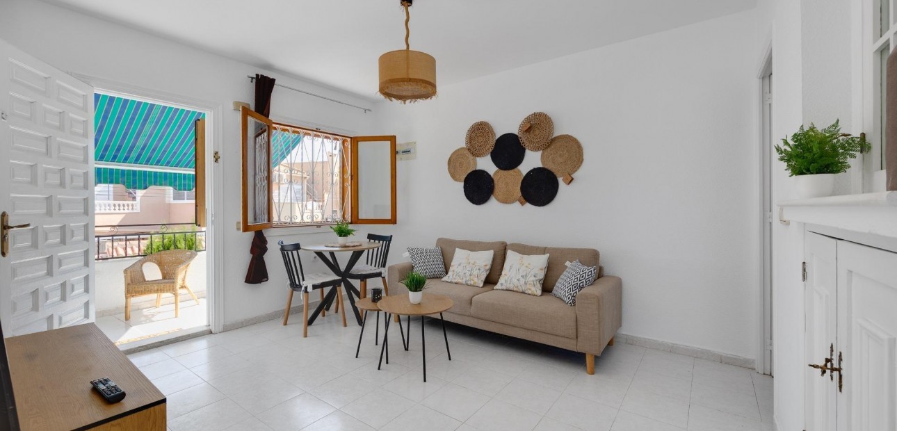 Venta - Apartamento / piso -
Torrevieja - Zona los Frutales