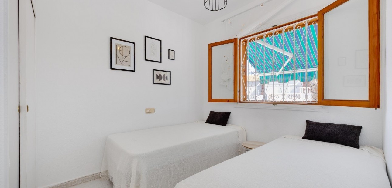 Venta - Apartamento / piso -
Torrevieja - Zona los Frutales