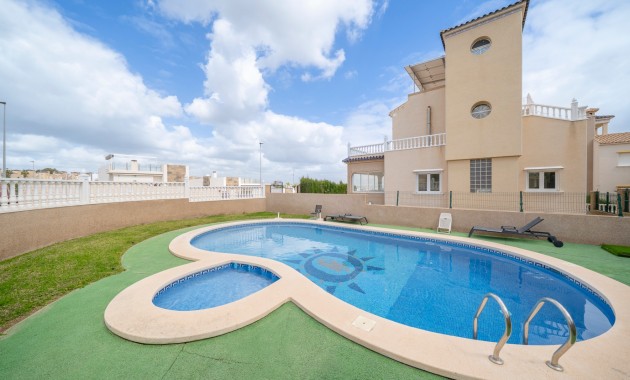 Venta - Detached Villa -
Orihuela Costa - Villamartin