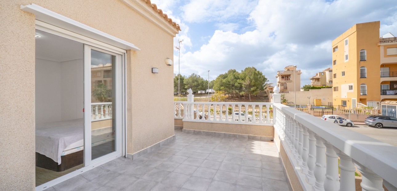 Venta - Detached Villa -
Orihuela Costa - Villamartin