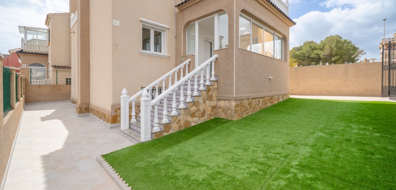 Venta - Detached Villa -
Orihuela Costa - Villamartin