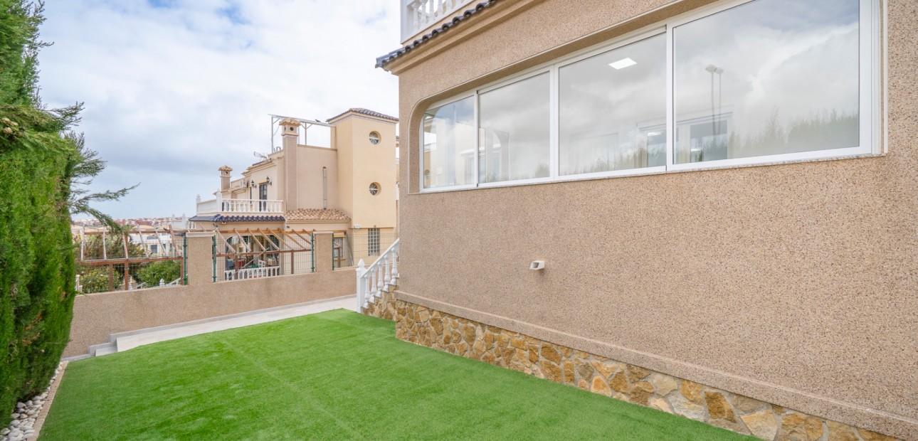 Venta - Detached Villa -
Orihuela Costa - Villamartin