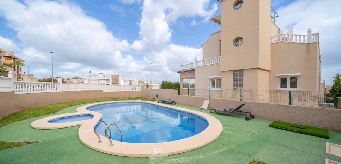 Venta - Detached Villa -
Orihuela Costa - Villamartin