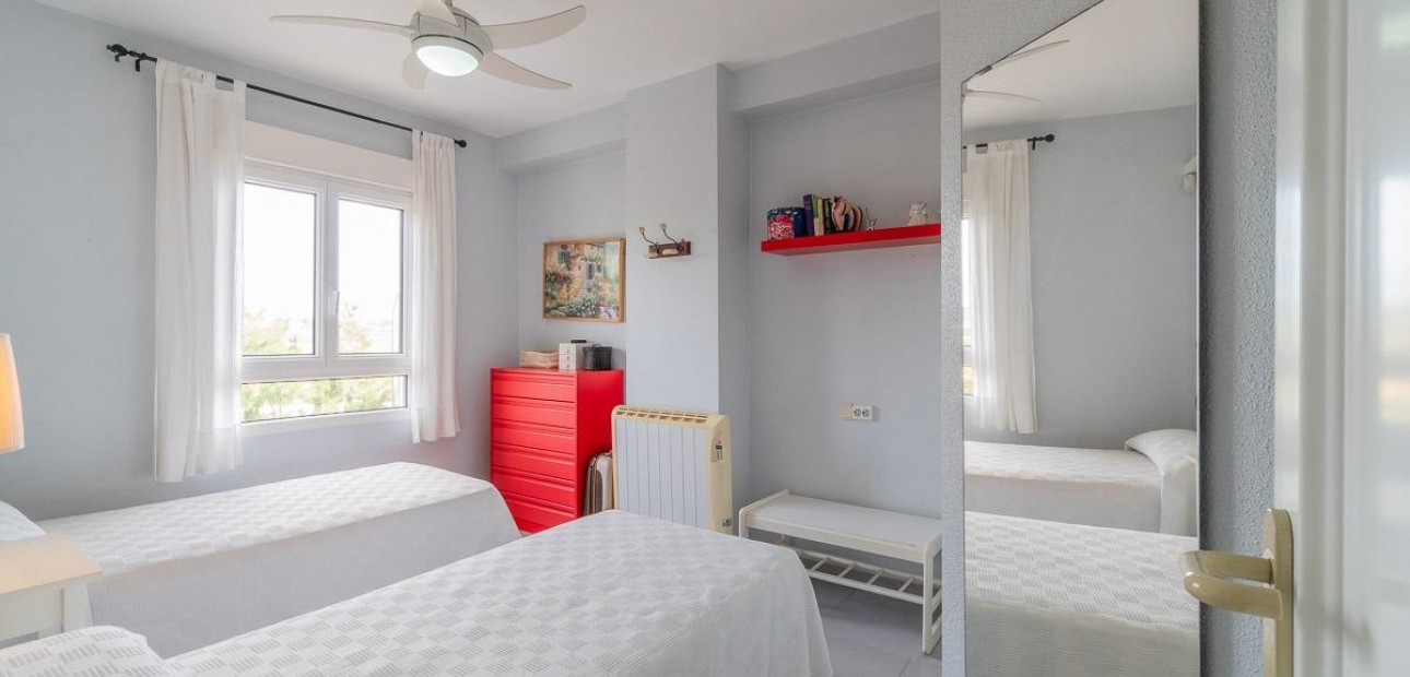 Venta - Apartamento / piso -
Orihuela Costa - Campoamor
