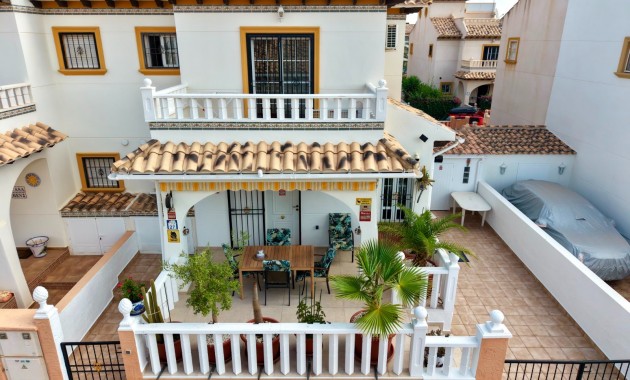 Venta - Semi Detached Villa -
Lomas de Cabo Roig - Orihuela Costa