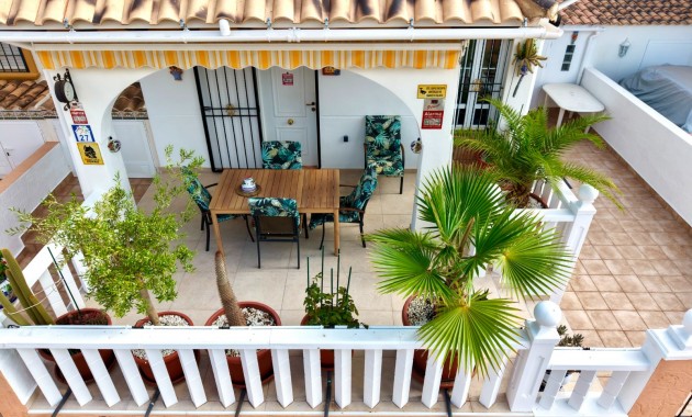 Venta - Semi Detached Villa -
Lomas de Cabo Roig - Orihuela Costa