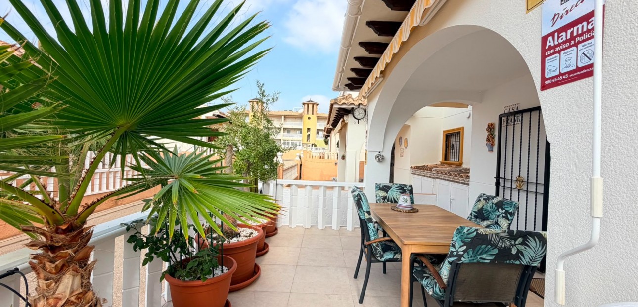Venta - Semi Detached Villa -
Lomas de Cabo Roig - Orihuela Costa