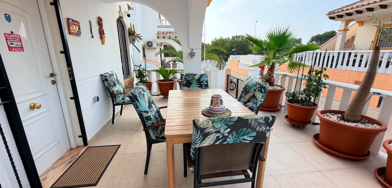 Venta - Semi Detached Villa -
Lomas de Cabo Roig - Orihuela Costa