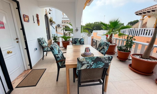 Venta - Semi Detached Villa -
Lomas de Cabo Roig - Orihuela Costa