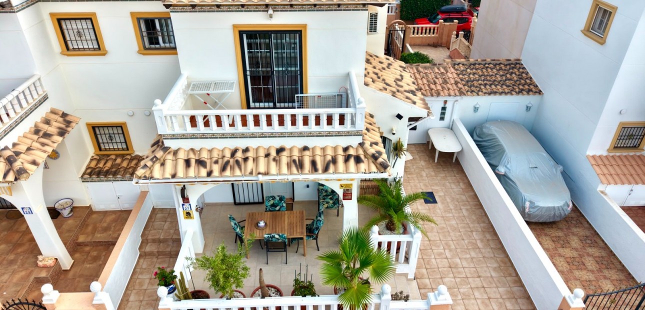 Venta - Semi Detached Villa -
Lomas de Cabo Roig - Orihuela Costa