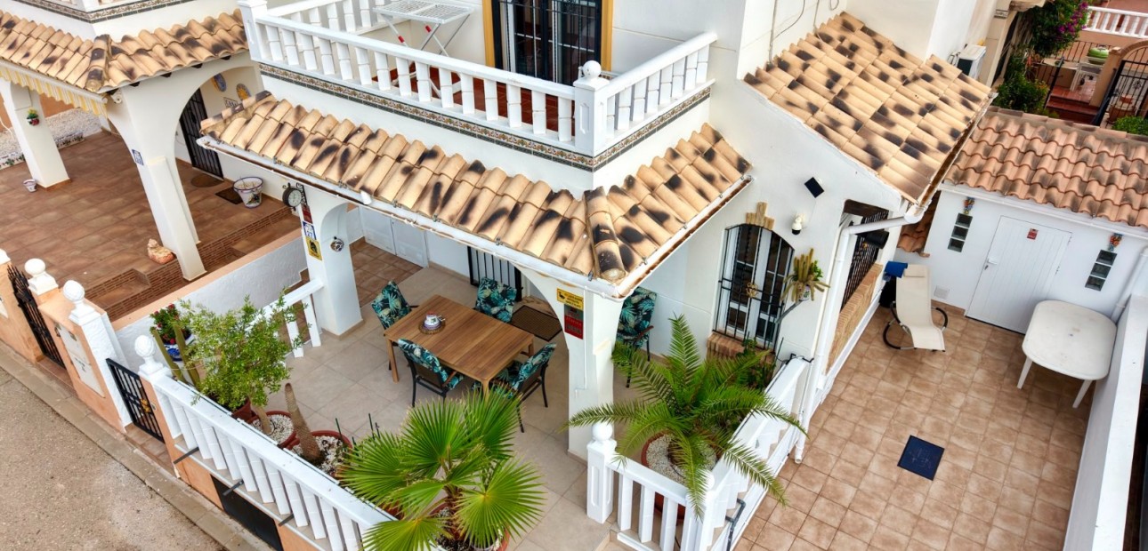 Venta - Semi Detached Villa -
Lomas de Cabo Roig - Orihuela Costa