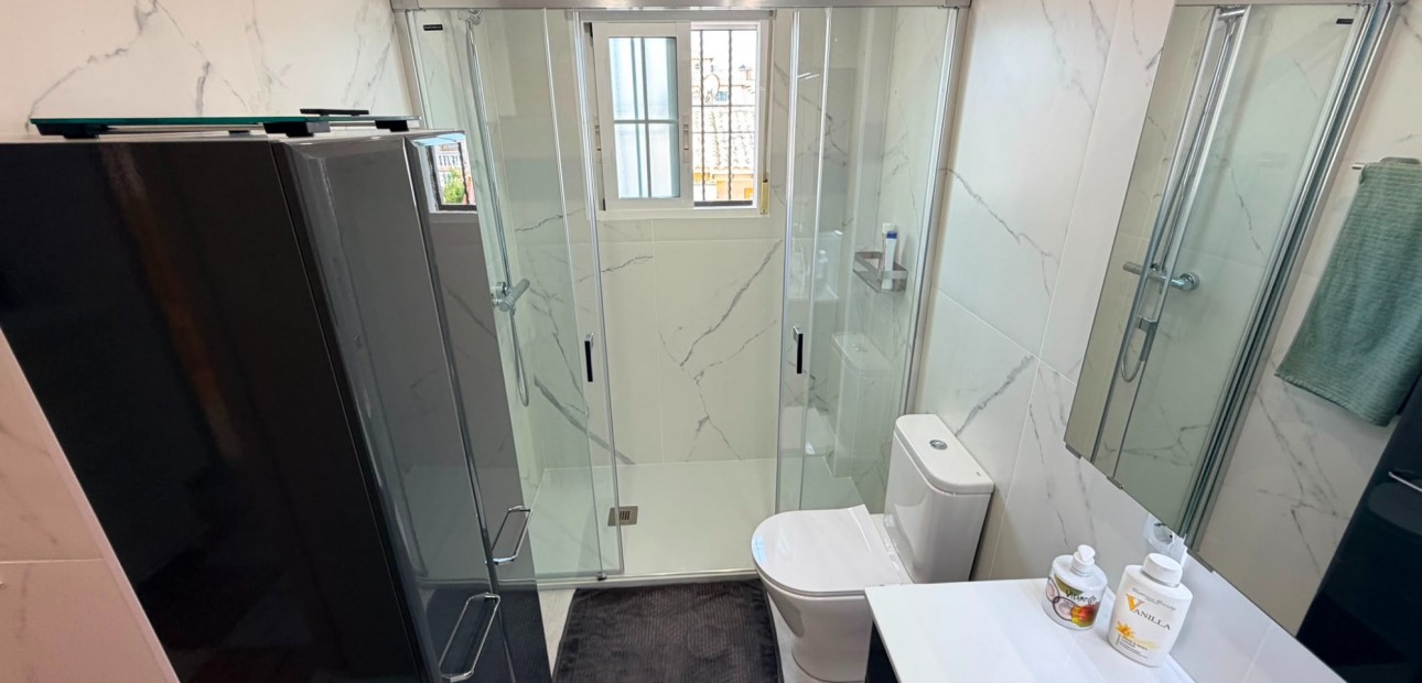 Venta - Semi Detached Villa -
Lomas de Cabo Roig - Orihuela Costa