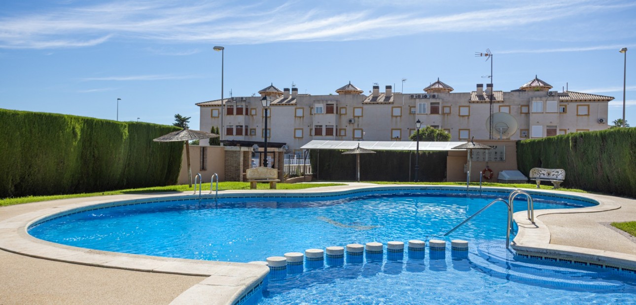 Venta - Semi Detached Villa -
Lomas de Cabo Roig - Orihuela Costa