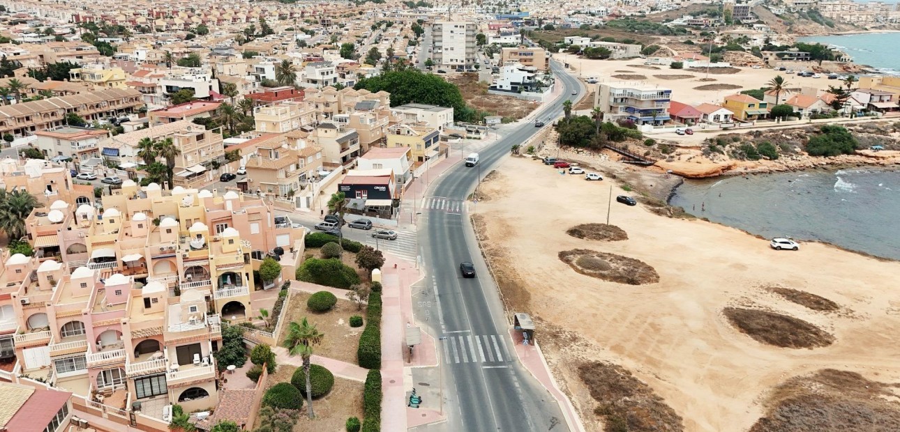 Venta - Terraced house -
Torrevieja - Los Frutales